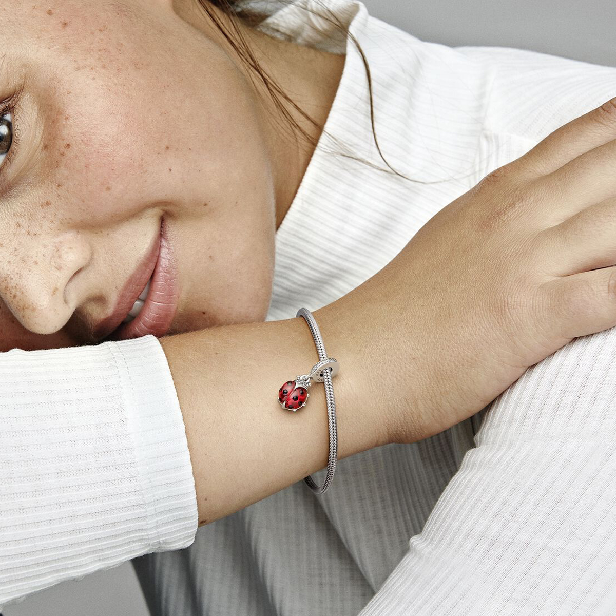 PANDORA Mod. RED LADYBIRD DANGLE CHARM